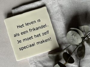 Tegeltje - het leven is als een frikandel