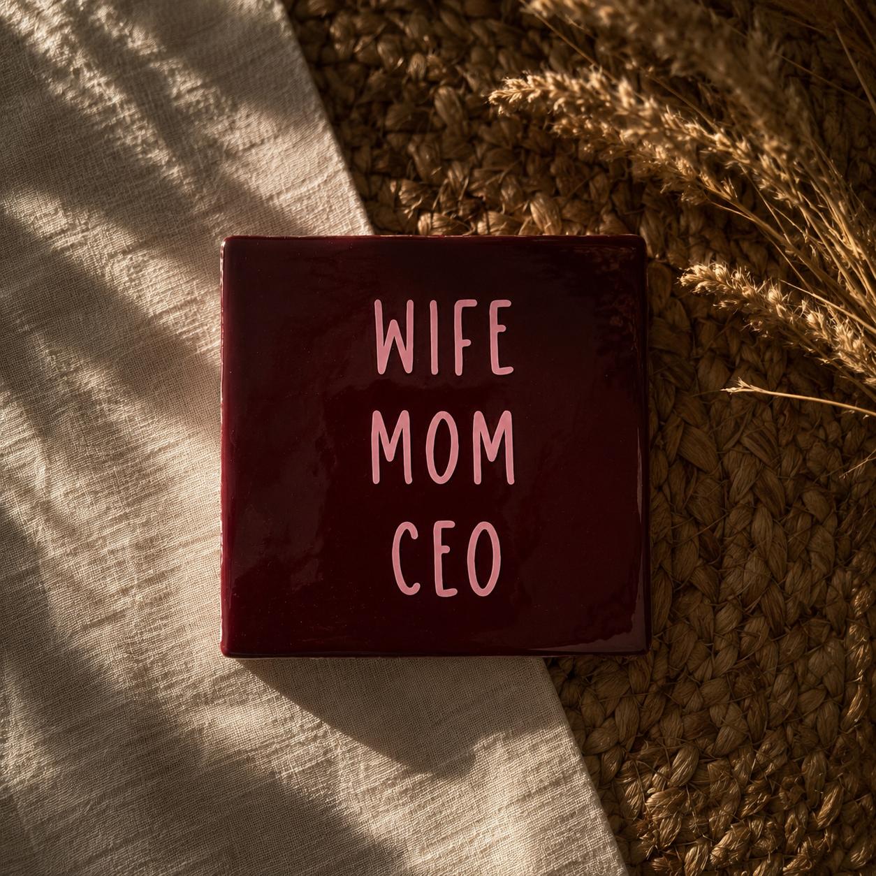 Tegeltje - Wife, Mom, CEO
